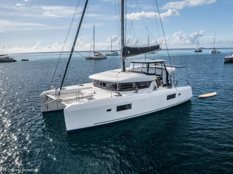 Lagoon 42