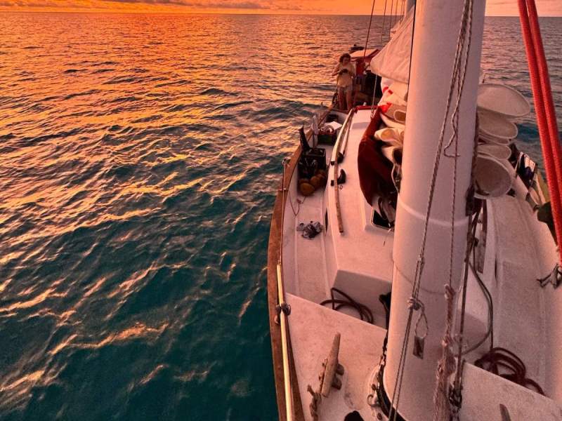 Freedom Yachts 40 CC Centre cockpit version