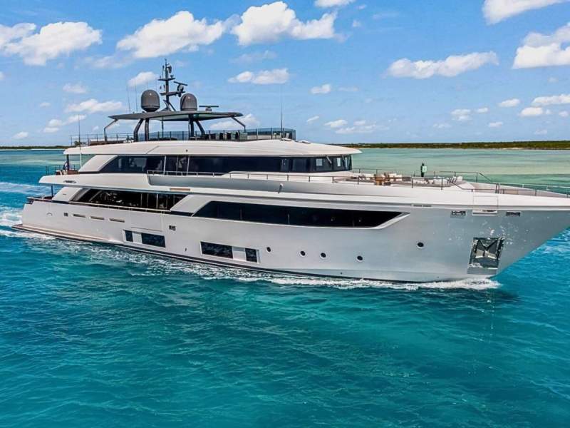 Custom Line Navetta 42