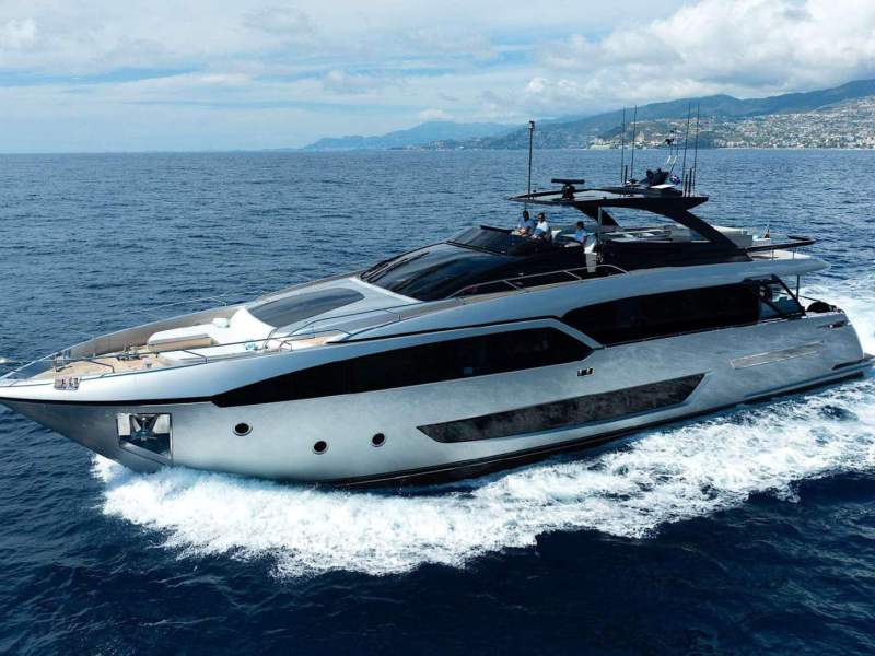 Riva 90 Argo