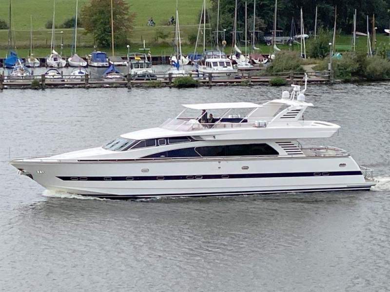 Elegance 82 S