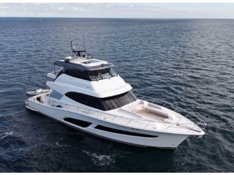 Riviera 64 Sports Motor Yacht