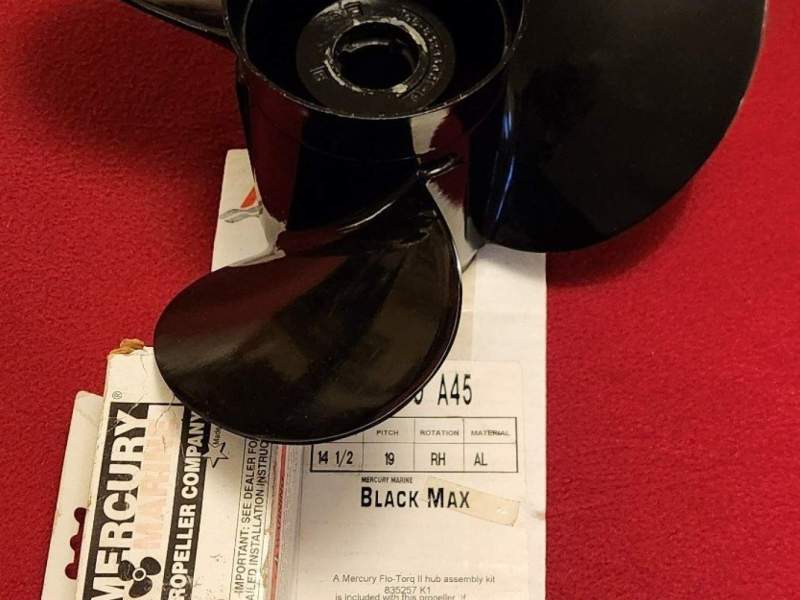 Propeller, Mercury Black Max 14 1/2 Inch diameter x 19 Inch pitch